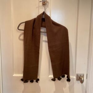 Portolano 100% cashmere with faux fur tassel detail